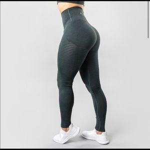 Alphalete HALO URBAN CHIC